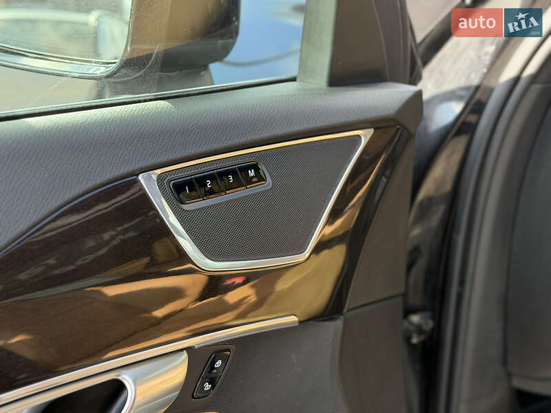 Внедорожник / Кроссовер Volvo XC90 2018 в Шептицькому