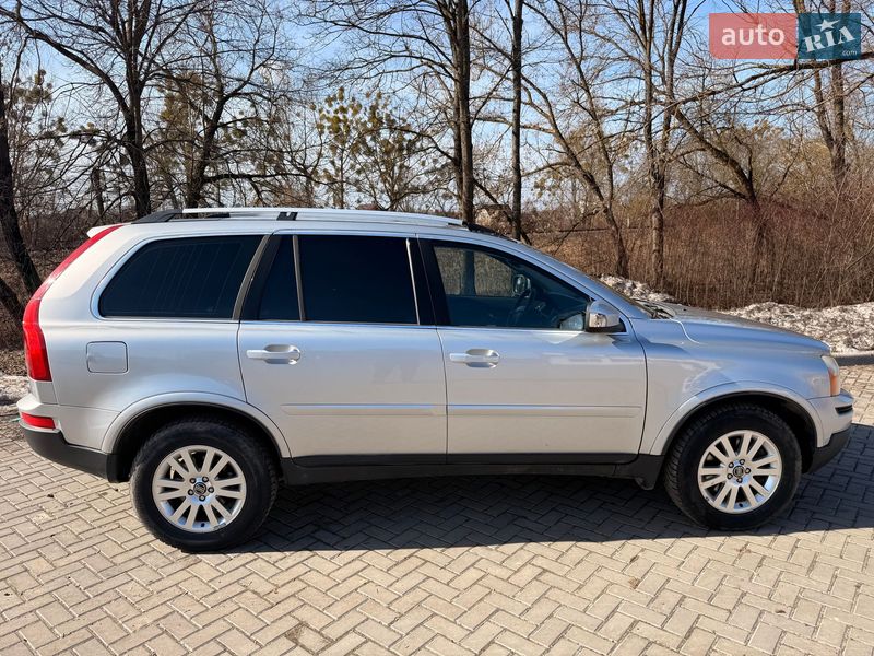 Внедорожник / Кроссовер Volvo XC90 2007 в Дубечно