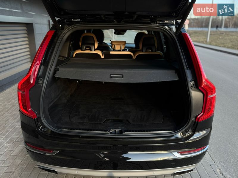 Внедорожник / Кроссовер Volvo XC90 2018 в Киеве