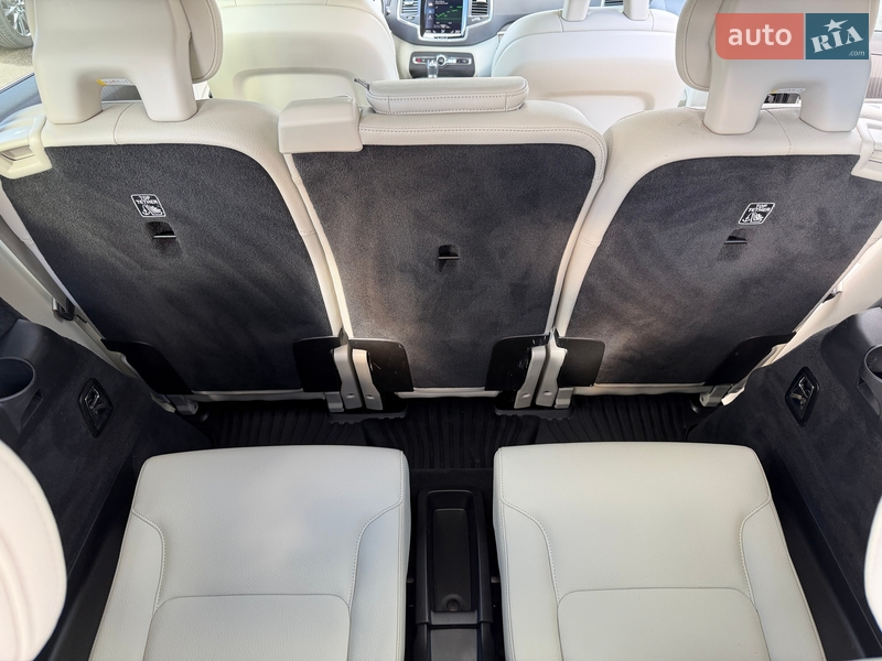 Внедорожник / Кроссовер Volvo XC90 2019 в Киеве