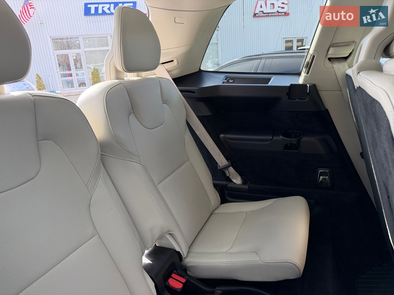 Внедорожник / Кроссовер Volvo XC90 2019 в Киеве