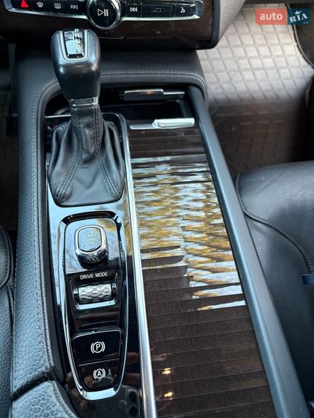 Внедорожник / Кроссовер Volvo XC90 2018 в Львове