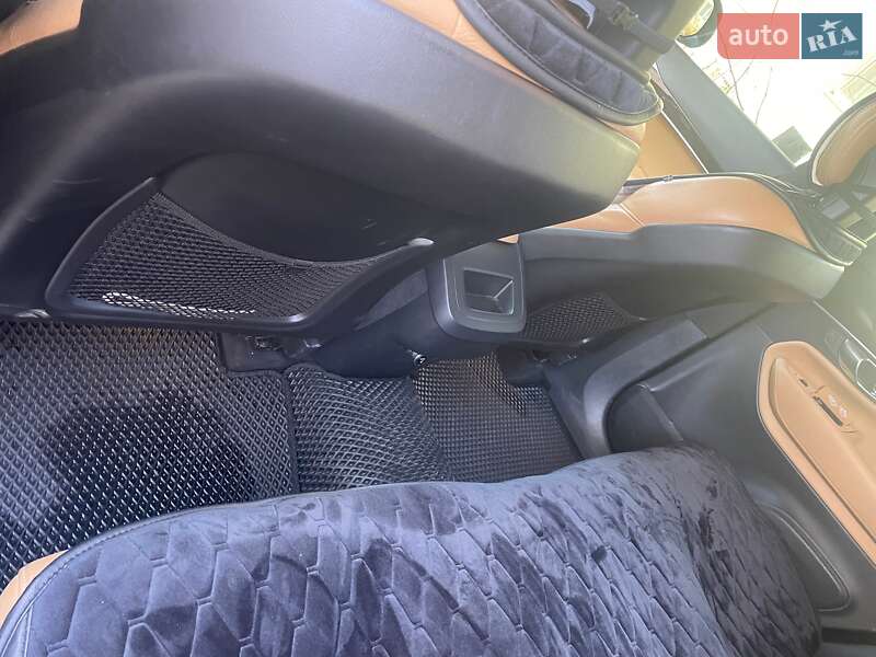 Внедорожник / Кроссовер Volvo XC90 2018 в Стрые