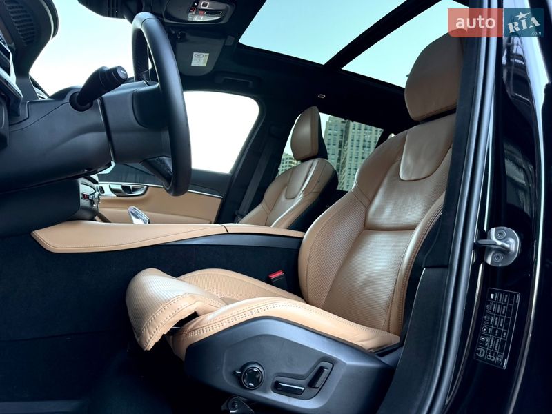 Внедорожник / Кроссовер Volvo XC90 2024 в Киеве