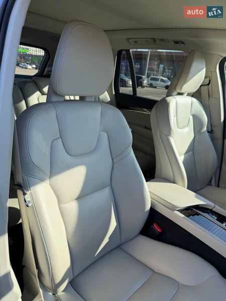 Внедорожник / Кроссовер Volvo XC90 2016 в Киеве