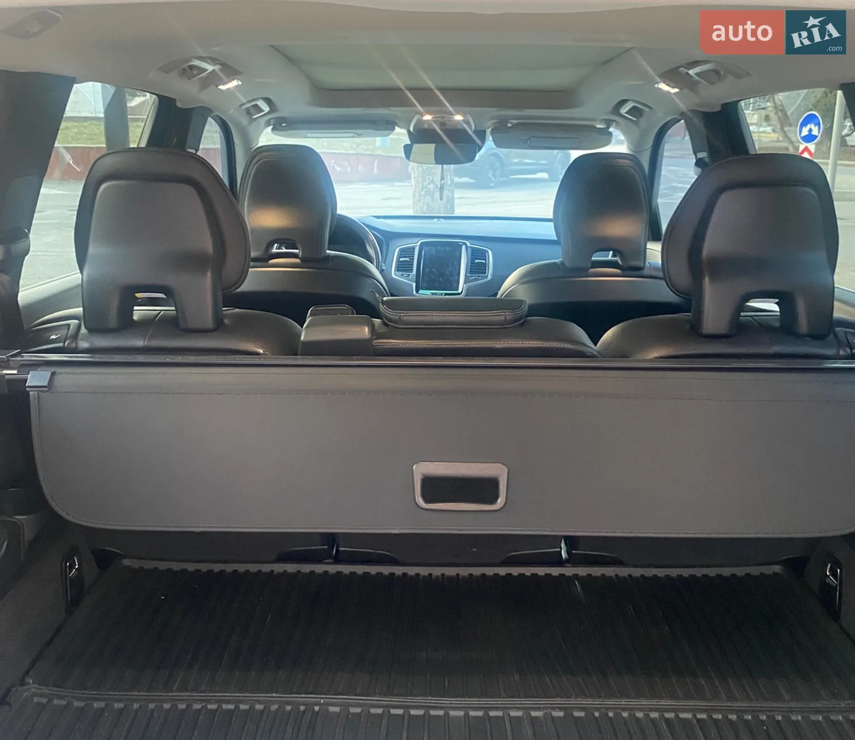 2018 Volvo XC90 - мініатюра 15