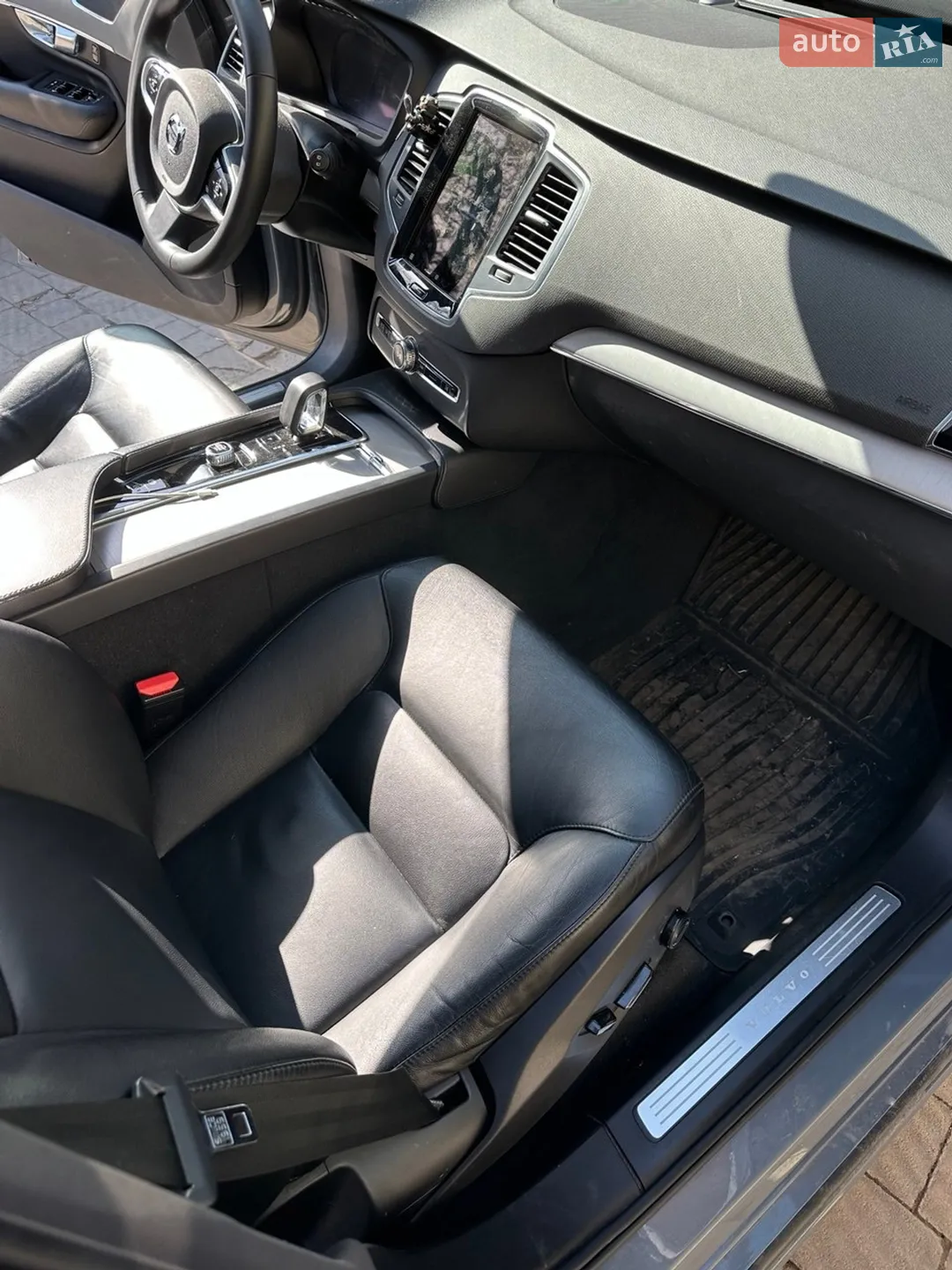 2022 Volvo XC90 - мініатюра 13