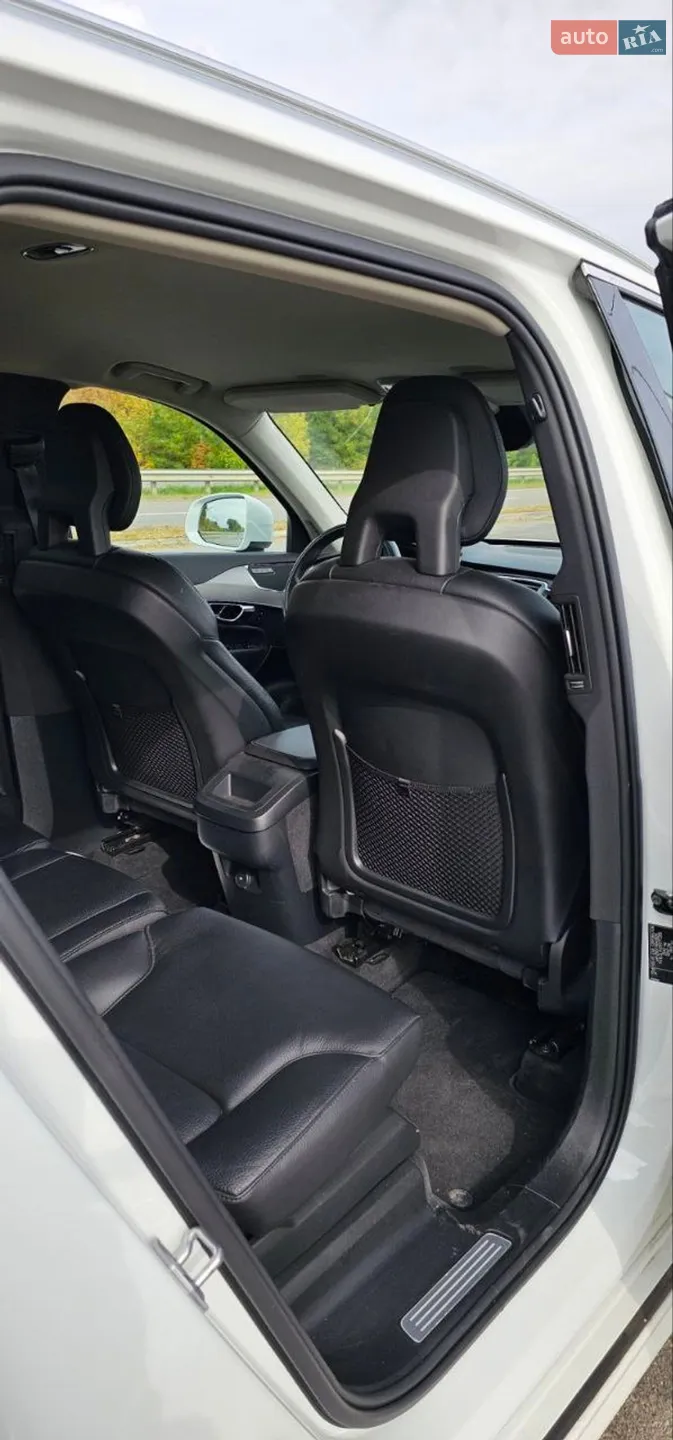 2021 Volvo XC90 - мініатюра 8