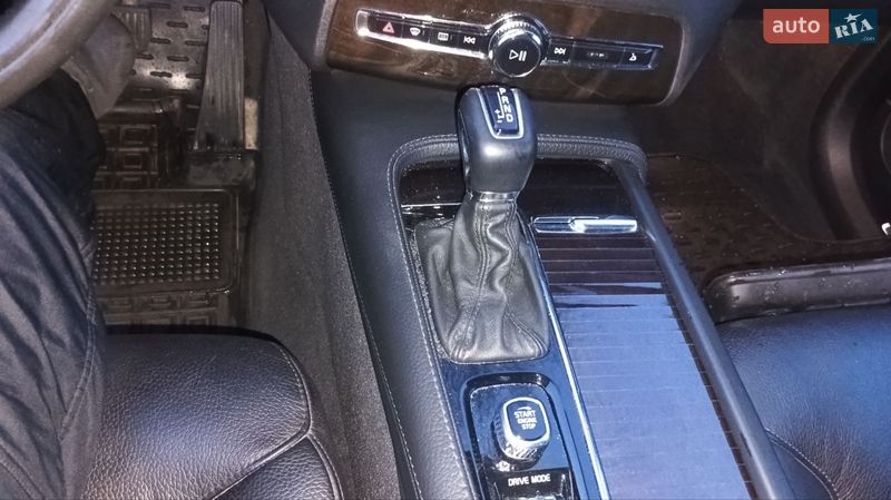 Позашляховик / Кросовер Volvo XC90 2017 в Дніпрі