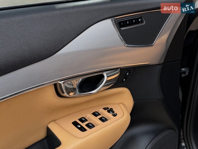 Внедорожник / Кроссовер Volvo XC90 2016 в Шептицькому