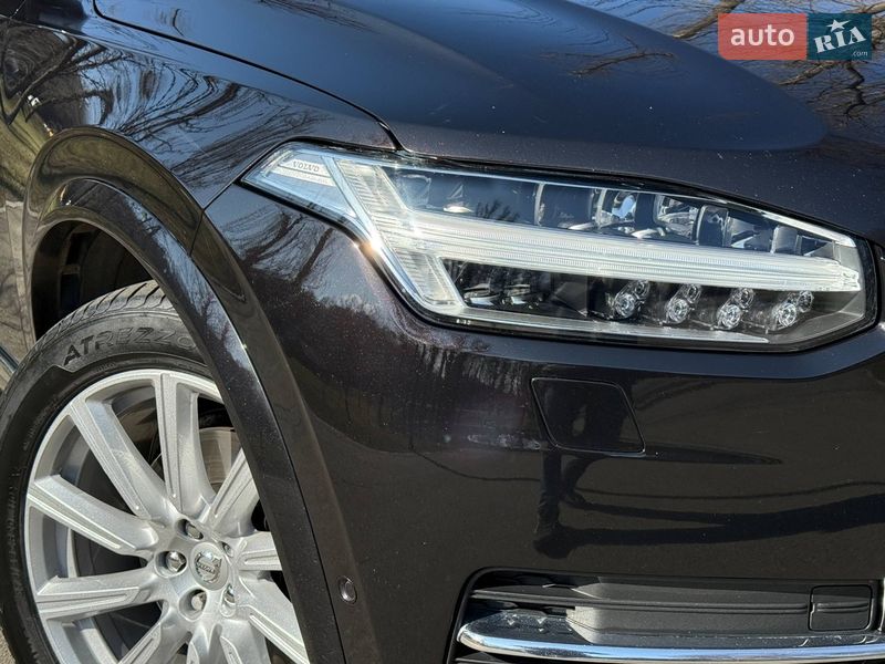 Внедорожник / Кроссовер Volvo XC90 2015 в Шостке