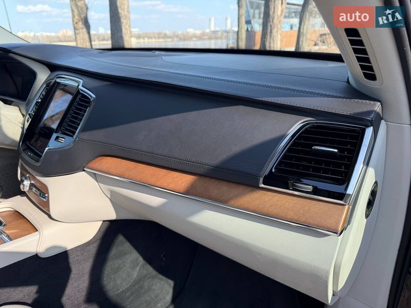 Внедорожник / Кроссовер Volvo XC90 2015 в Шостке