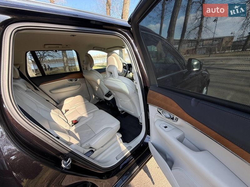 Внедорожник / Кроссовер Volvo XC90 2015 в Шостке