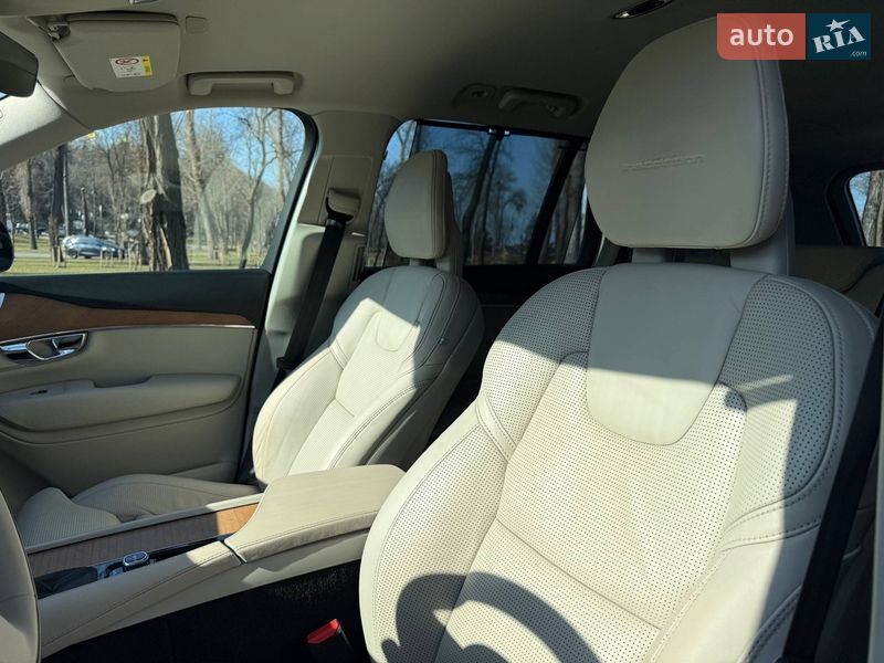 Внедорожник / Кроссовер Volvo XC90 2015 в Шостке