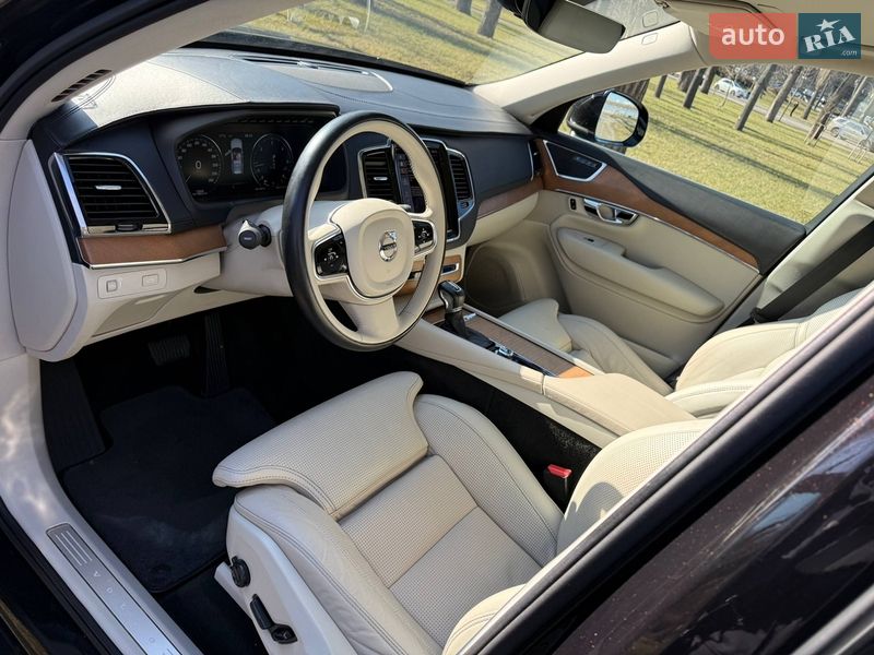 Внедорожник / Кроссовер Volvo XC90 2015 в Шостке