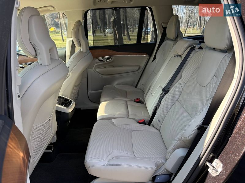 Внедорожник / Кроссовер Volvo XC90 2015 в Шостке