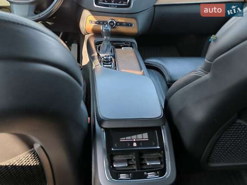 Внедорожник / Кроссовер Volvo XC90 2017 в Луцке