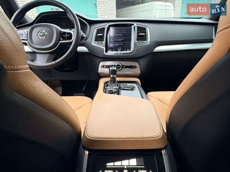 Позашляховик / Кросовер Volvo XC90 2017 в Вараші