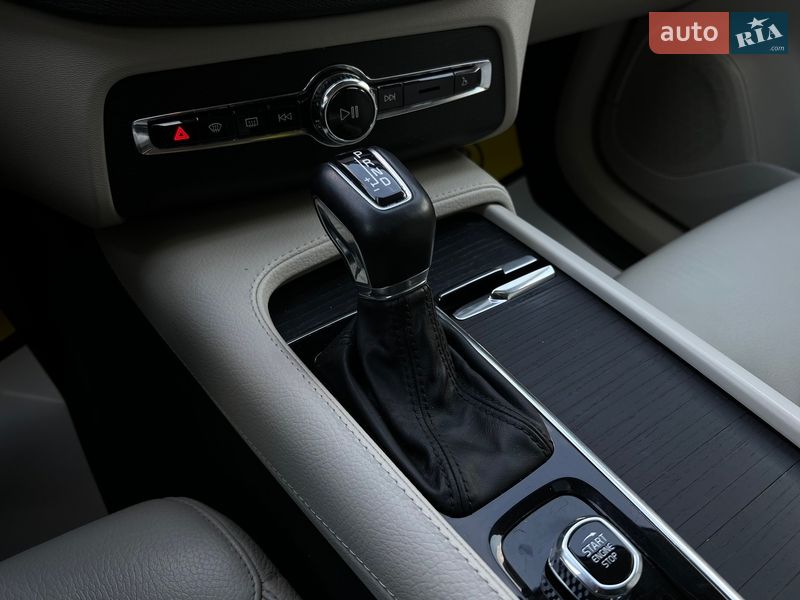 Внедорожник / Кроссовер Volvo XC90 2020 в Ивано-Франковске фото 26 Внедорожник / Кроссовер Volvo XC90 2020 в Ивано-Франковске