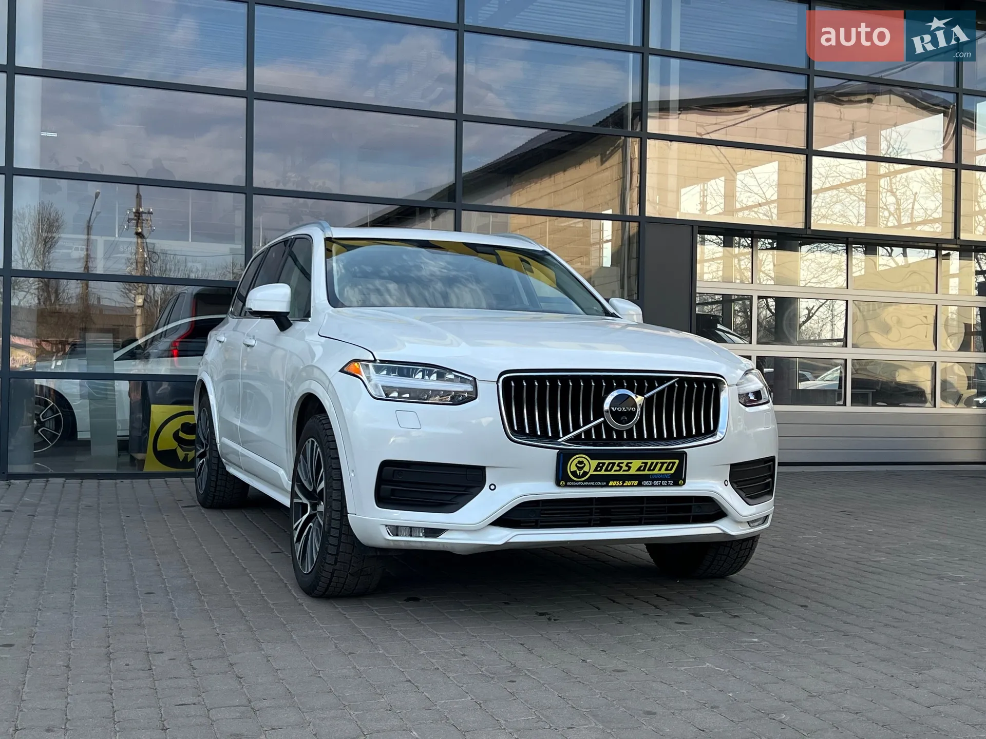 2020 Volvo XC90 - фото 1