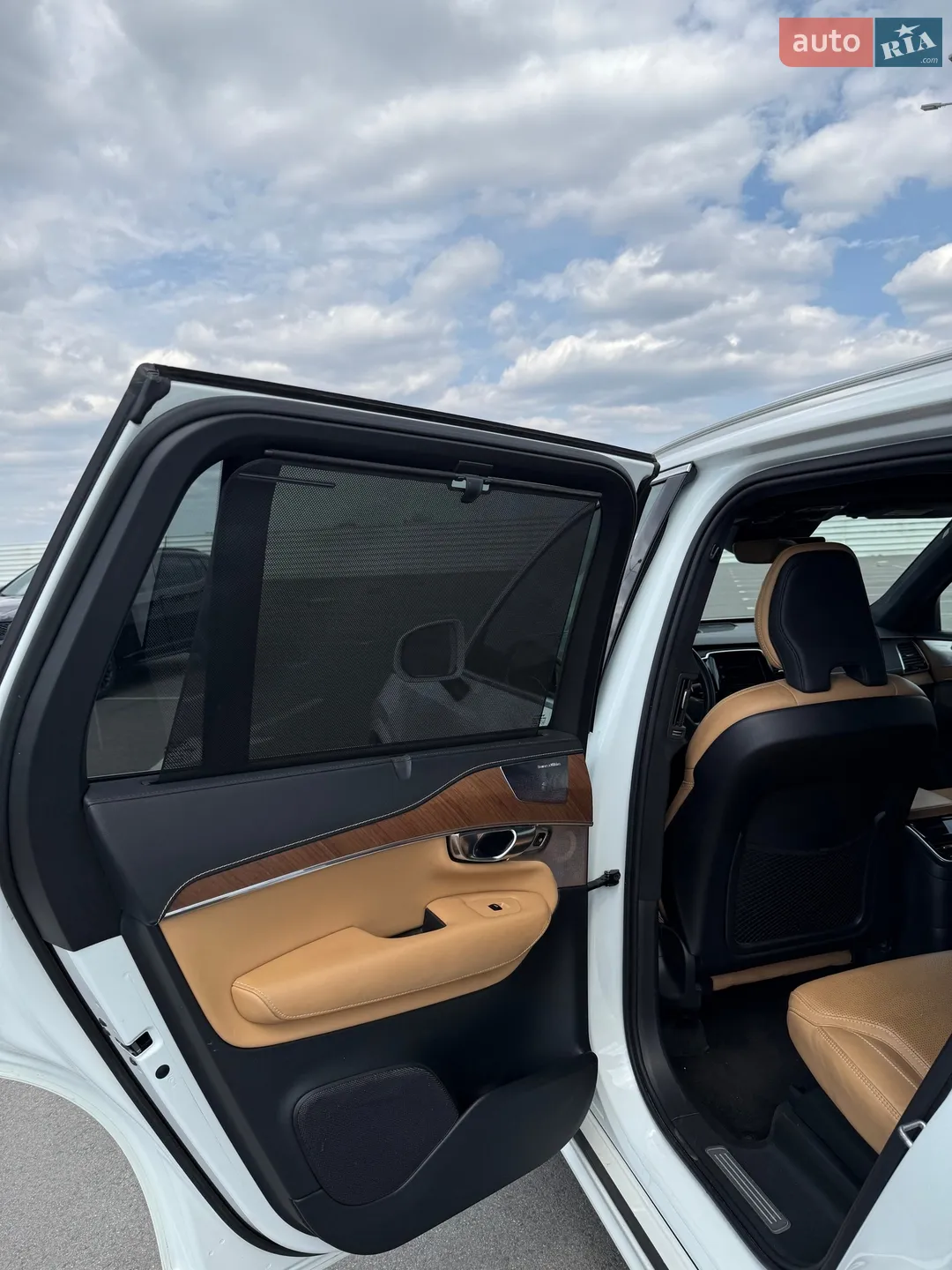 2018 Volvo XC90 - мініатюра 15