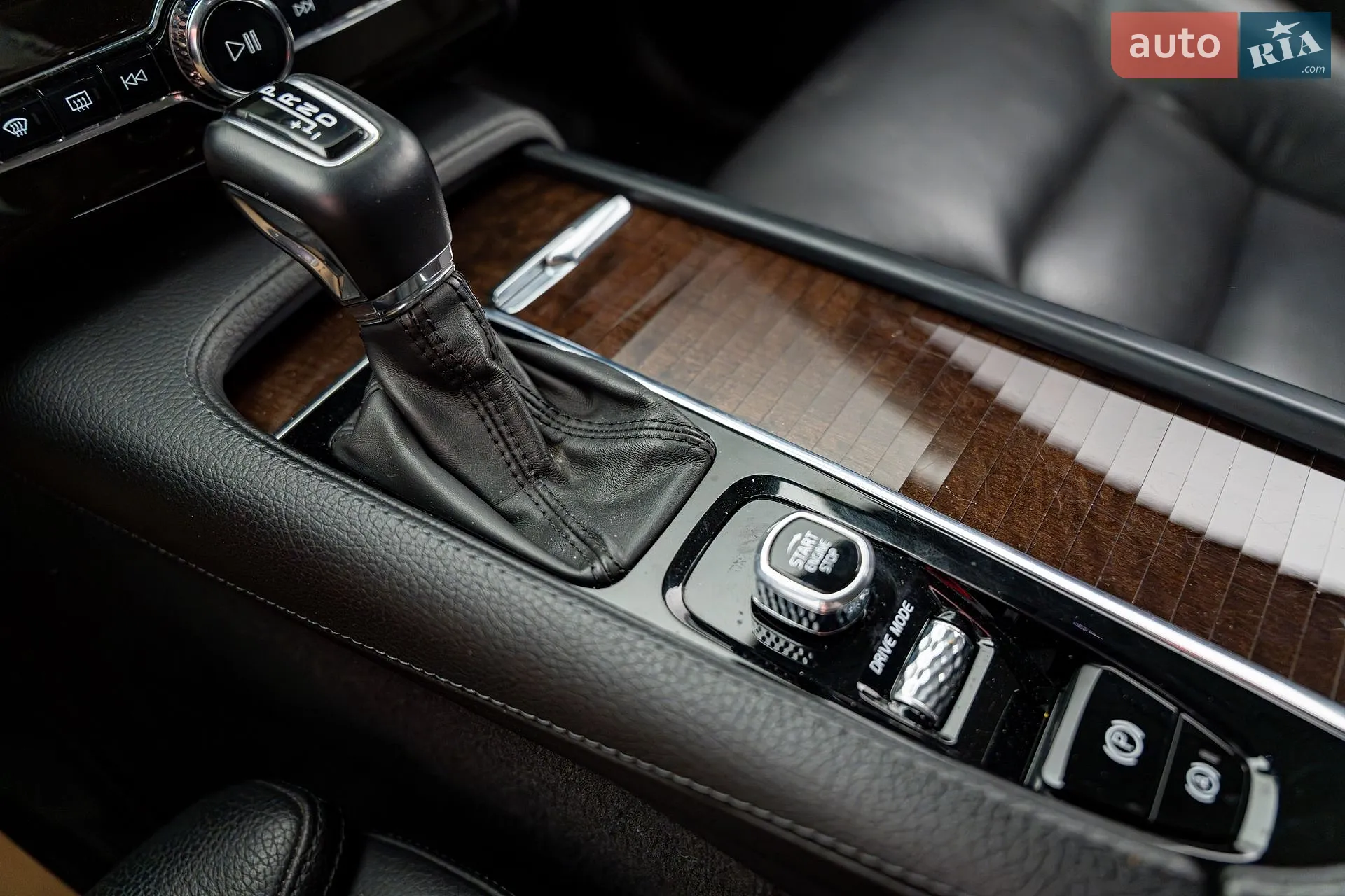 2017 Volvo XC90 - мініатюра 18