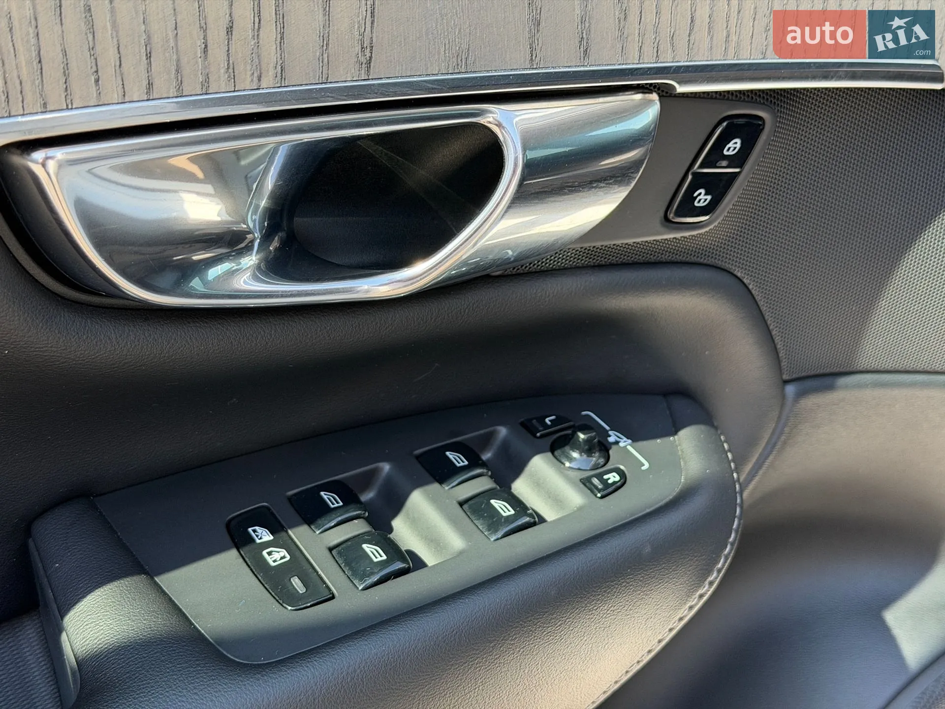 2020 Volvo XC90 - мініатюра 10