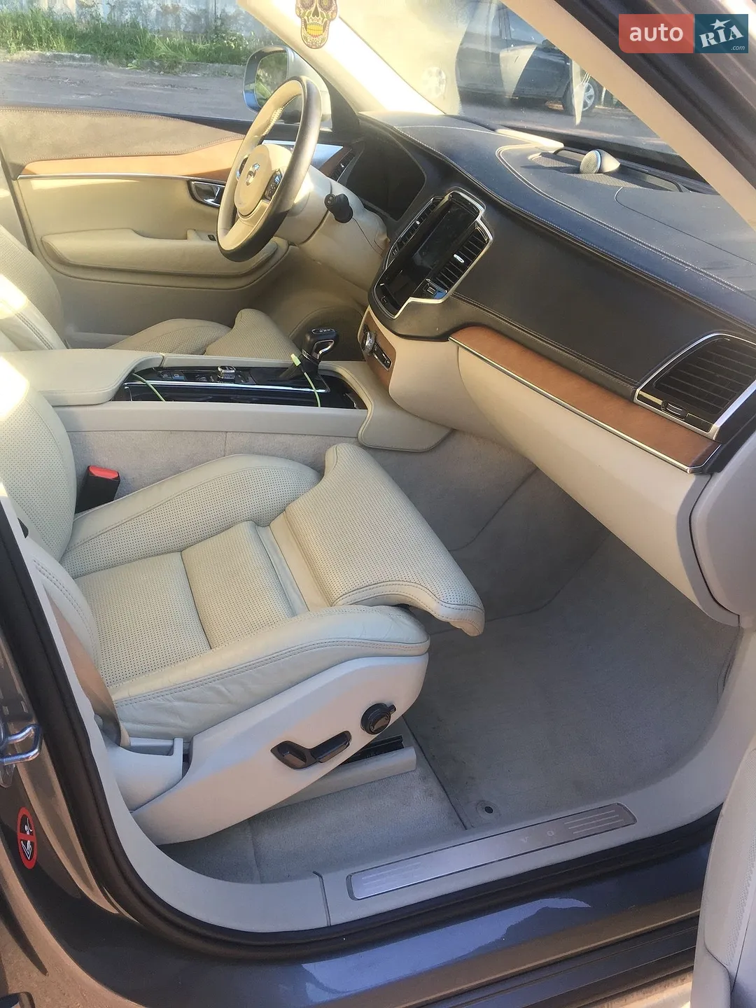 2015 Volvo XC90 - мініатюра 8