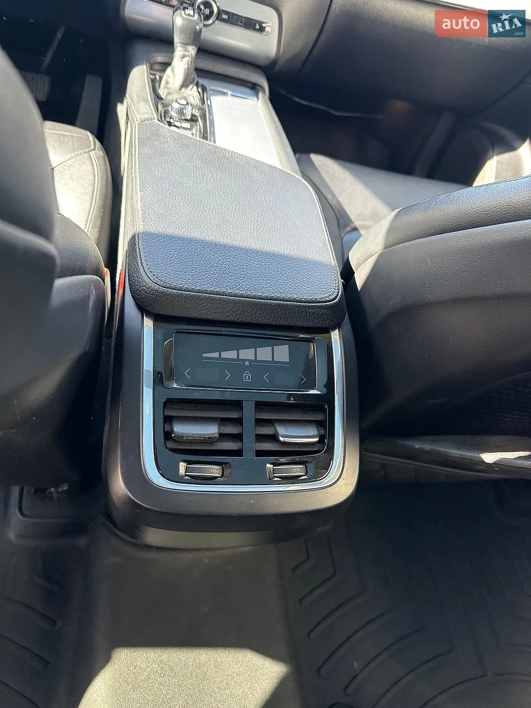 2017 Volvo XC90 - мініатюра 18