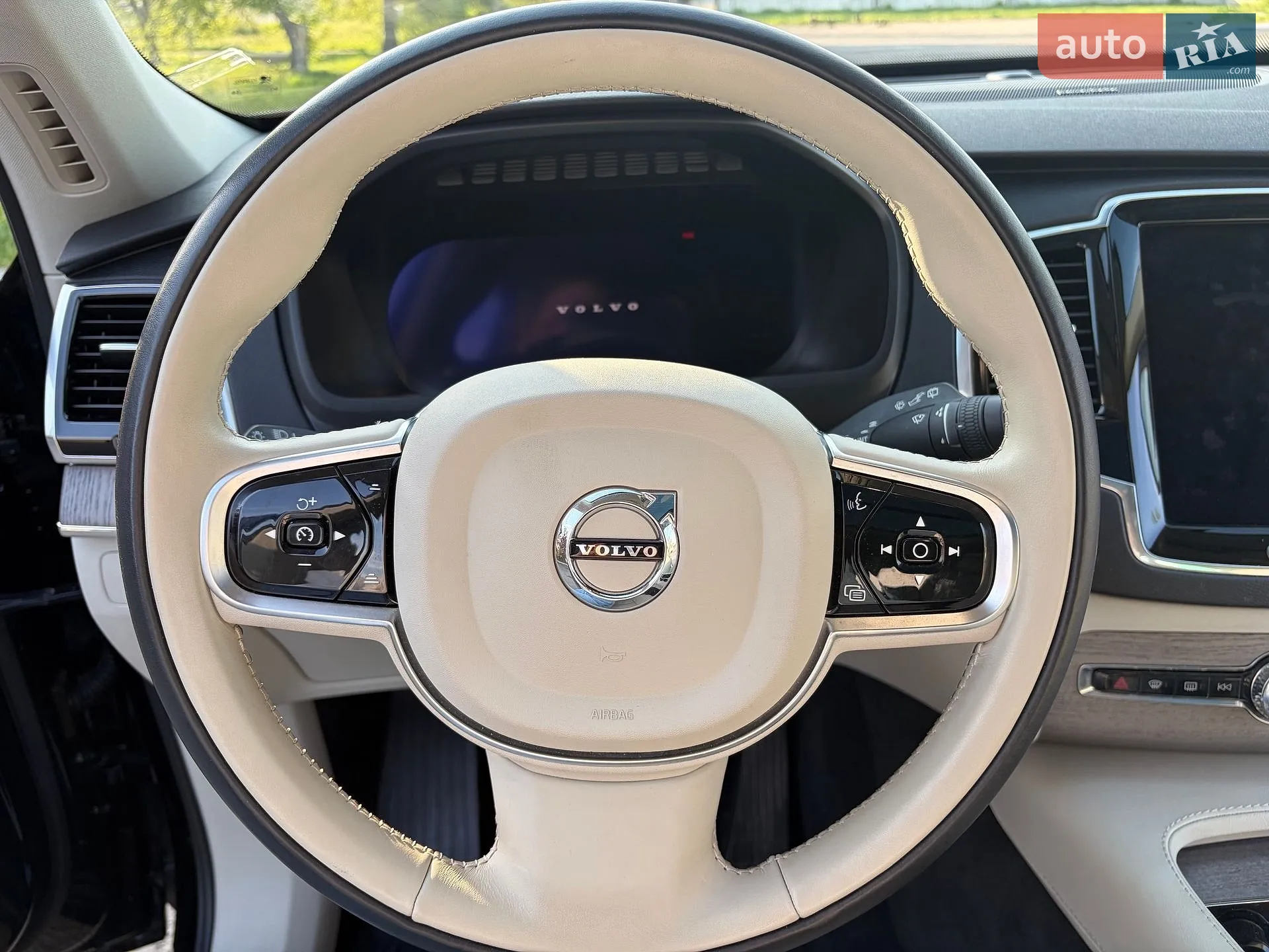 2022 Volvo XC90 - мініатюра 8