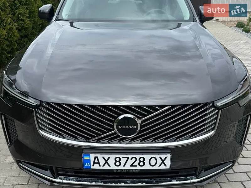 Volvo XC90 2025