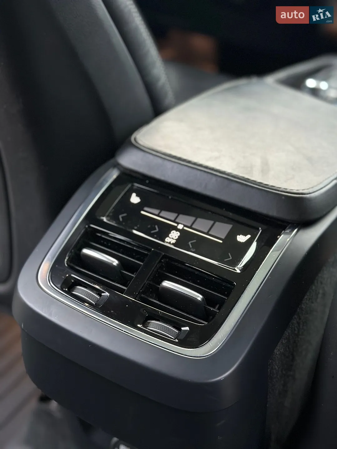 2016 Volvo XC90 - мініатюра 17