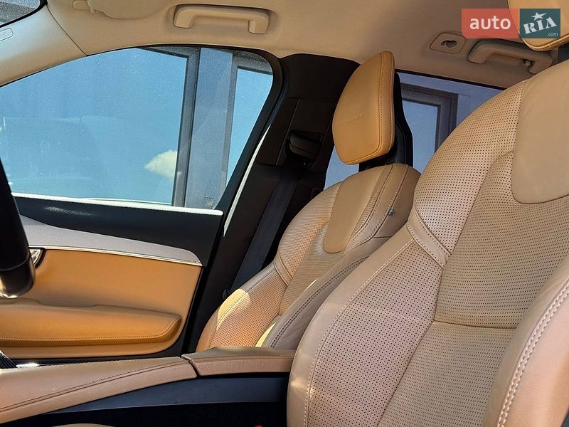 Позашляховик / Кросовер Volvo XC90 2016 в Рівному