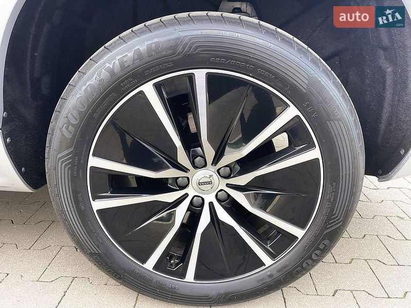 Внедорожник / Кроссовер Volvo XC90 2021 в Харькове