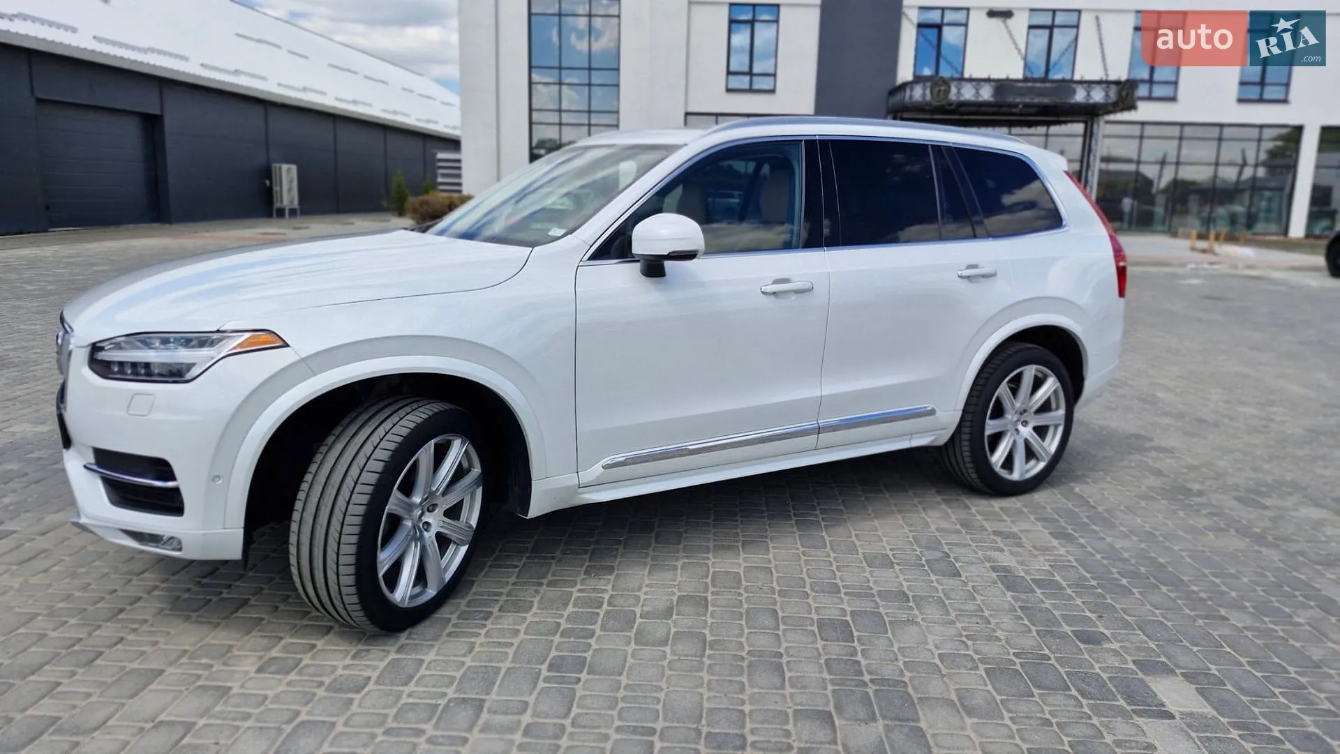 2015 Volvo XC90 - мініатюра 3