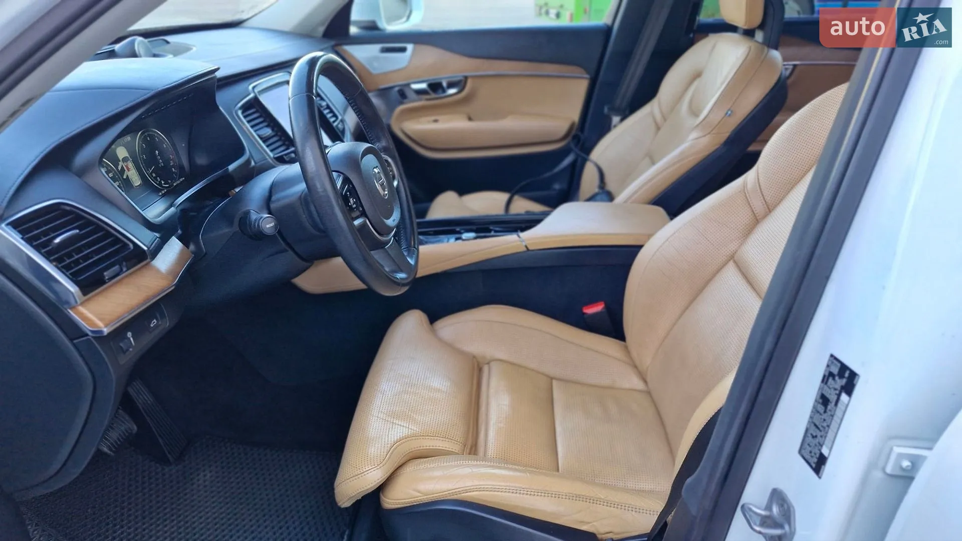 2015 Volvo XC90 - мініатюра 11