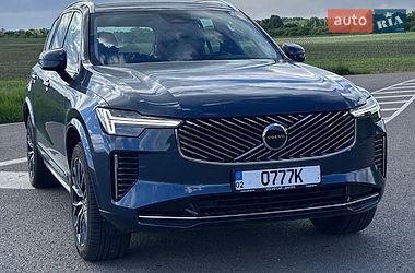 Внедорожник / Кроссовер Volvo XC90 2025 в Киеве