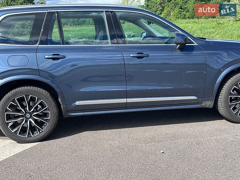 Внедорожник / Кроссовер Volvo XC90 2025 в Киеве