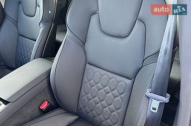 Внедорожник / Кроссовер Volvo XC90 2025 в Киеве