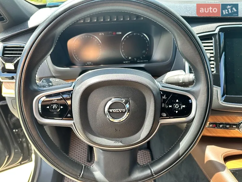 Volvo XC90 2021 VIN YV1LCL1VCM1768665 фото оголошення 28 з 76
