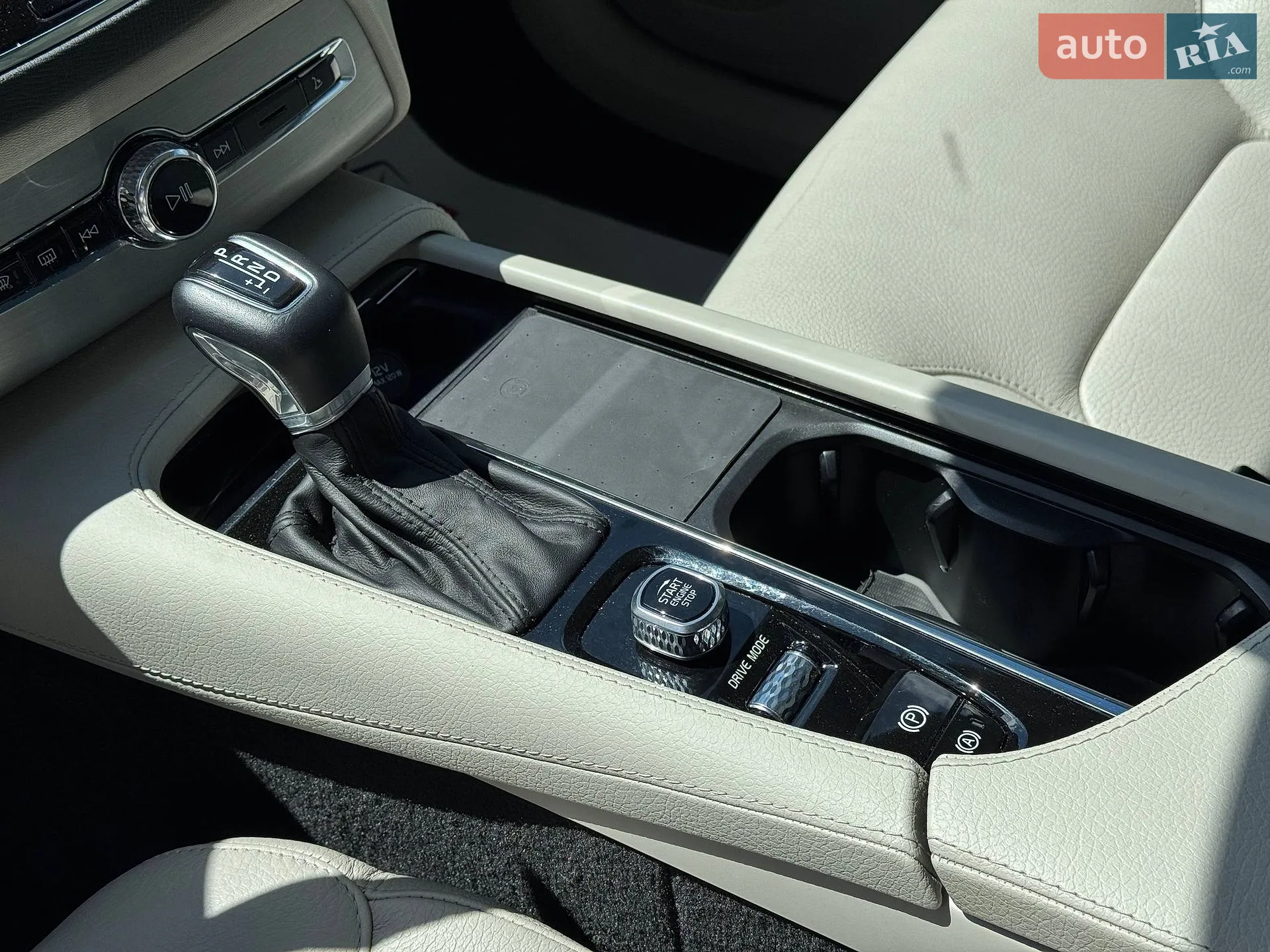 2020 Volvo XC90 - мініатюра 21