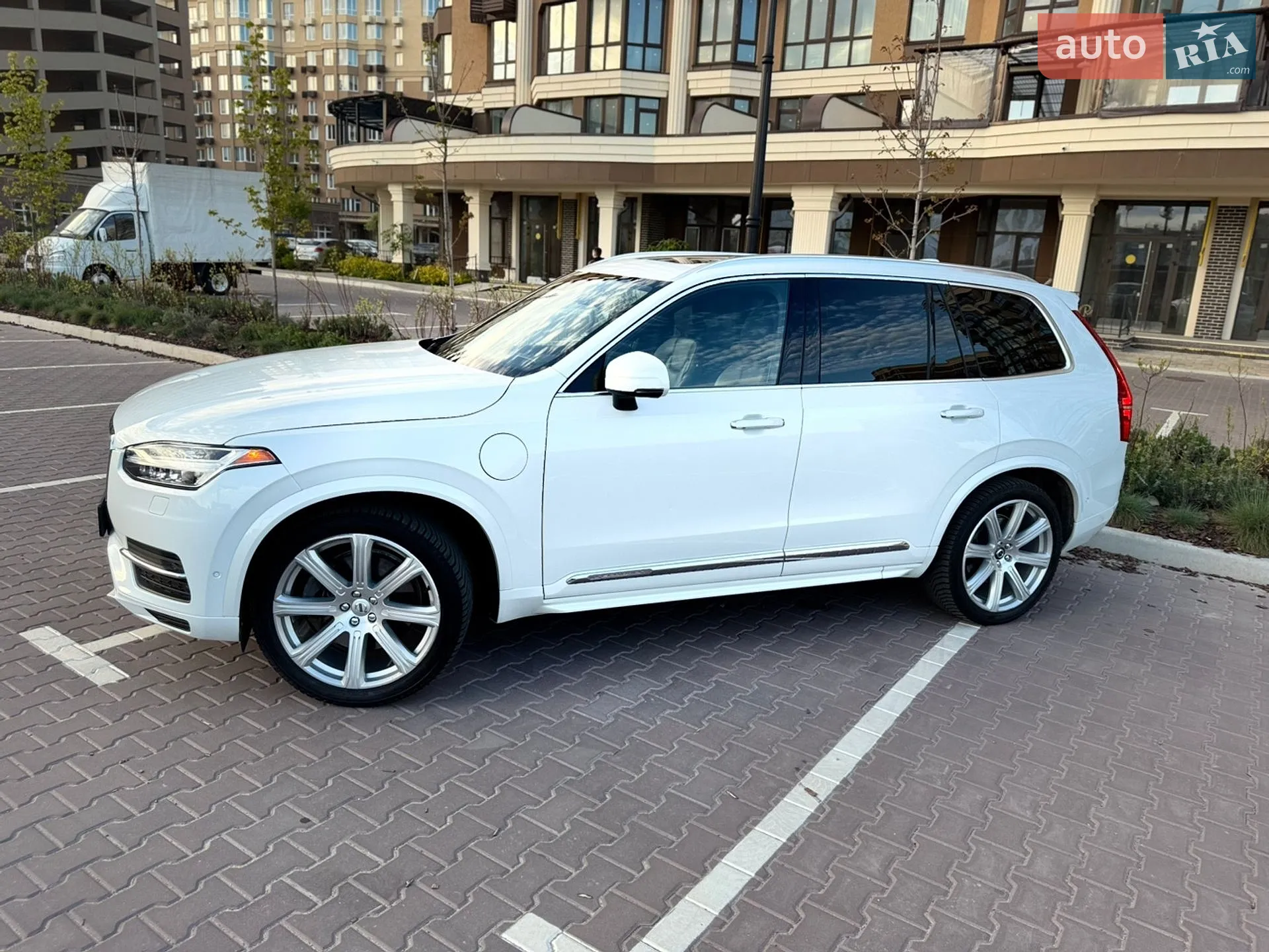 2017 Volvo XC90 - мініатюра 11