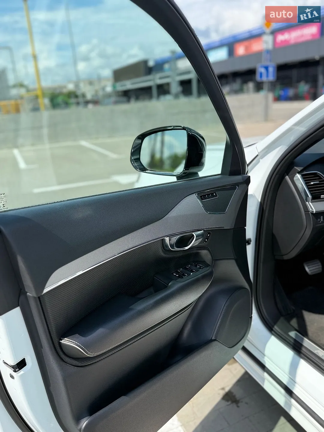 2017 Volvo XC90 - мініатюра 10