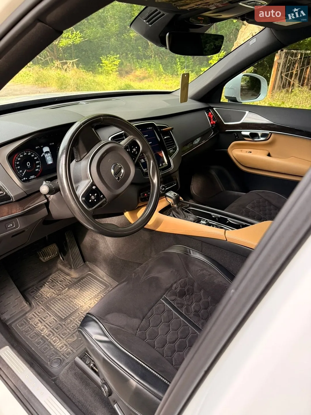 2017 Volvo XC90 - мініатюра 13