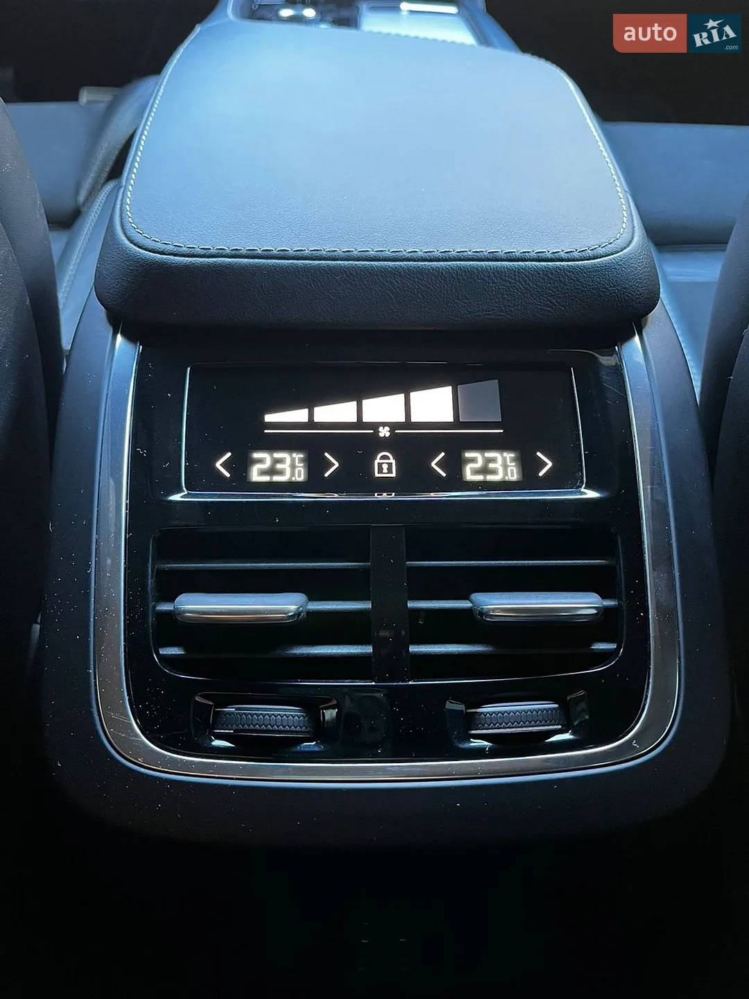 2022 Volvo XC90 - мініатюра 26