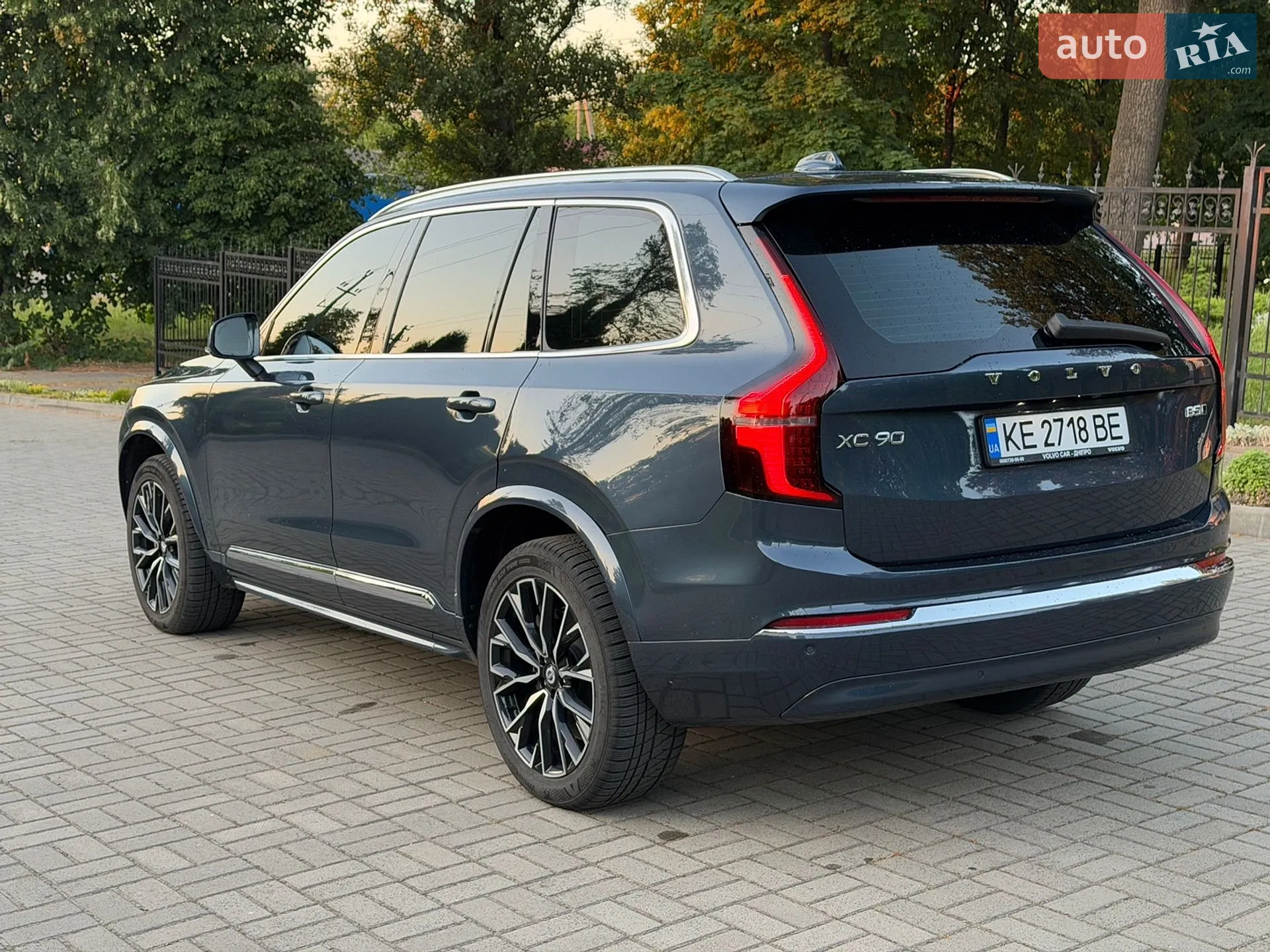 2025 Volvo XC90 - мініатюра 12