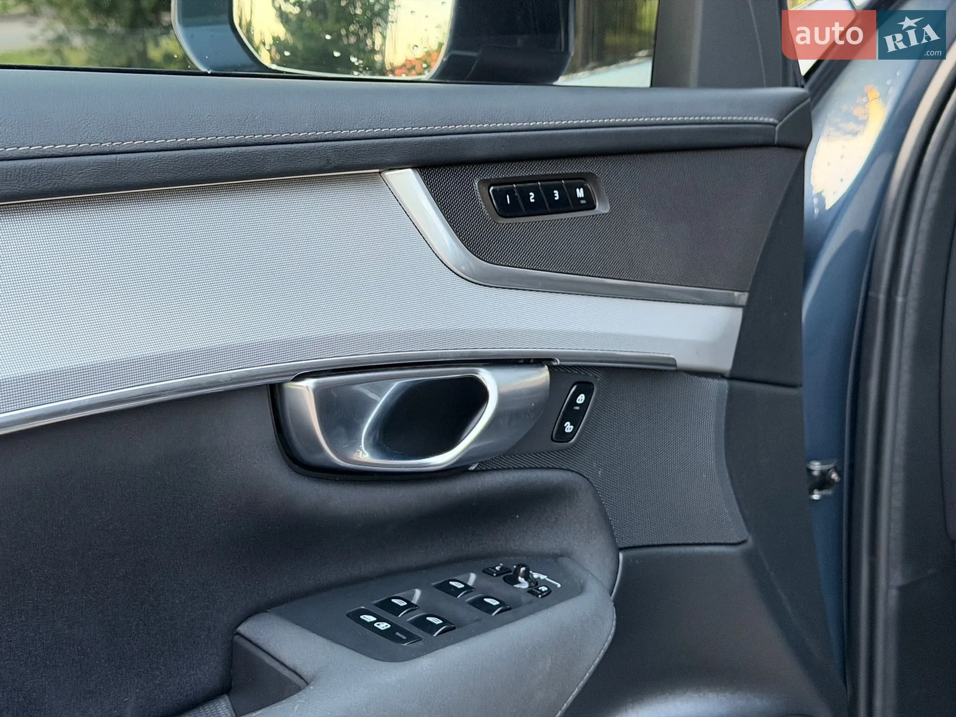 2025 Volvo XC90 - мініатюра 31