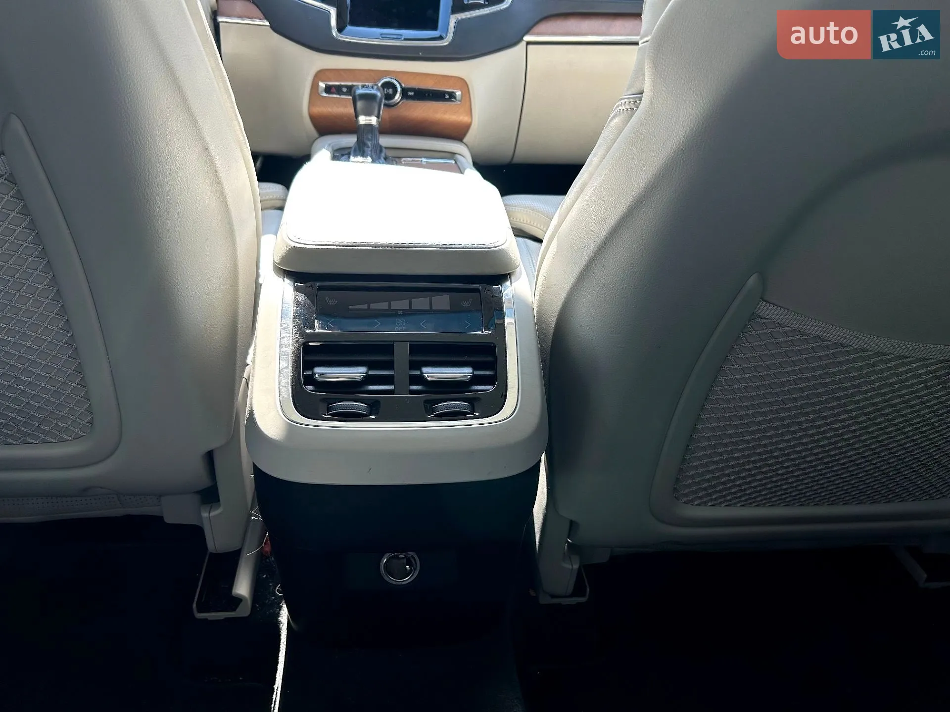2015 Volvo XC90 - мініатюра 19