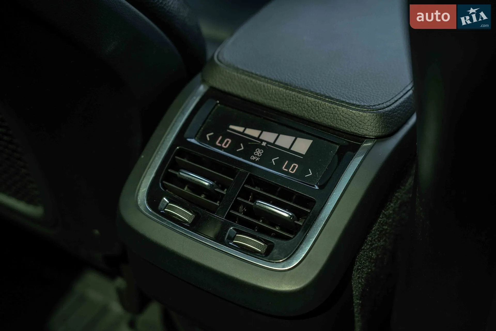 2017 Volvo XC90 - мініатюра 44