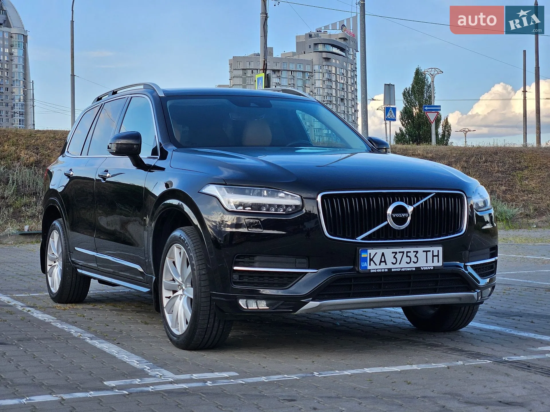 2015 Volvo XC90 - мініатюра 11